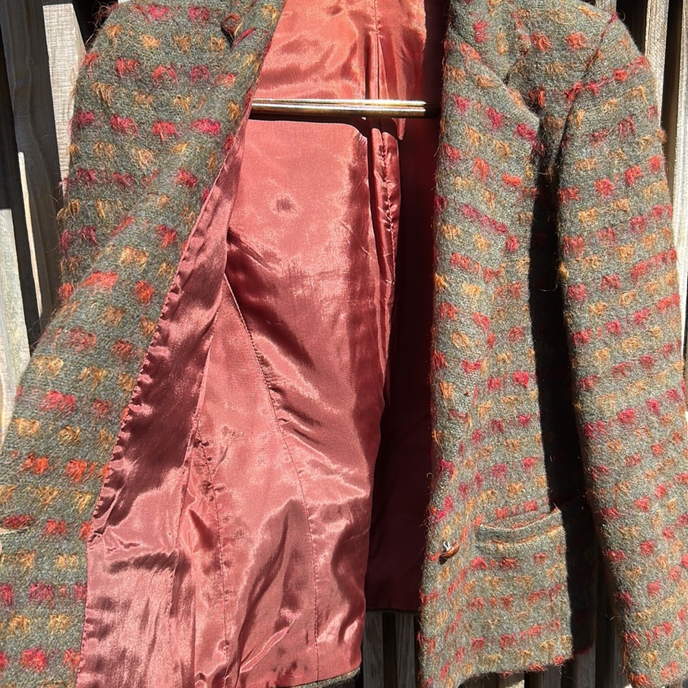 wool blend blazer rich jewel tones on dark mossy green brown wood buttons - Picture 6 of 15